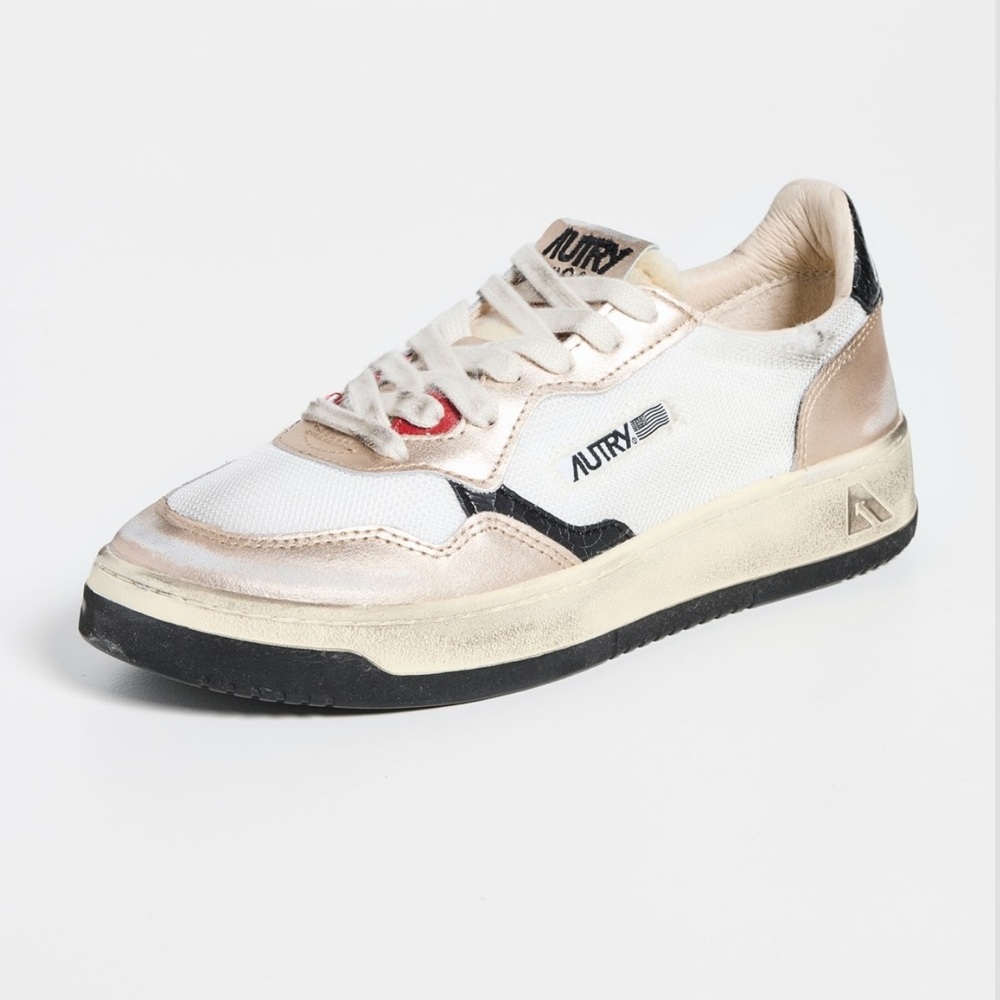Autry Super Vintage Low Top Sneakers